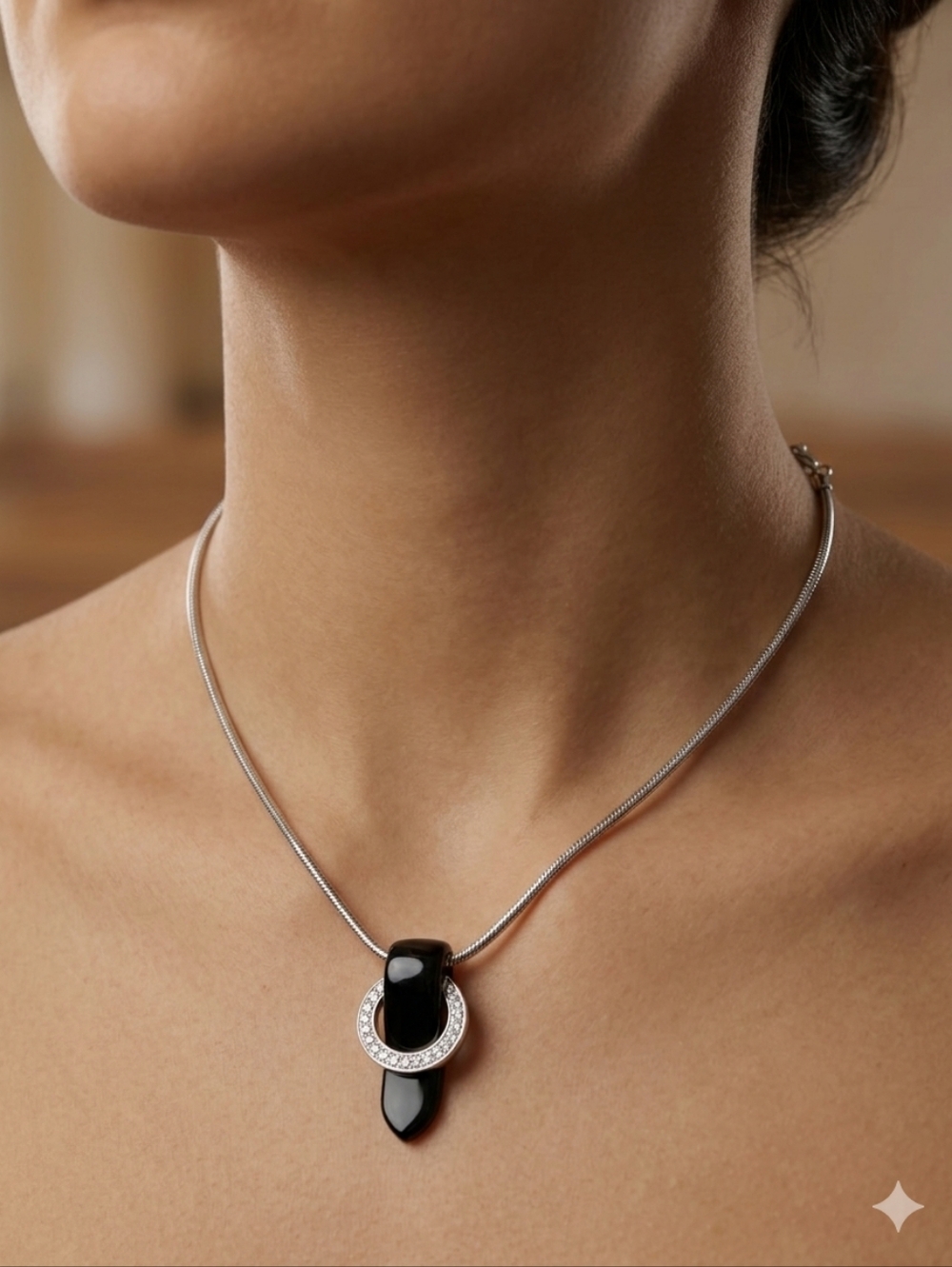 TRIFARI CROWN  VINTAGE  CELLULOID‎ SILVER OX DIAMOND NECKLACE